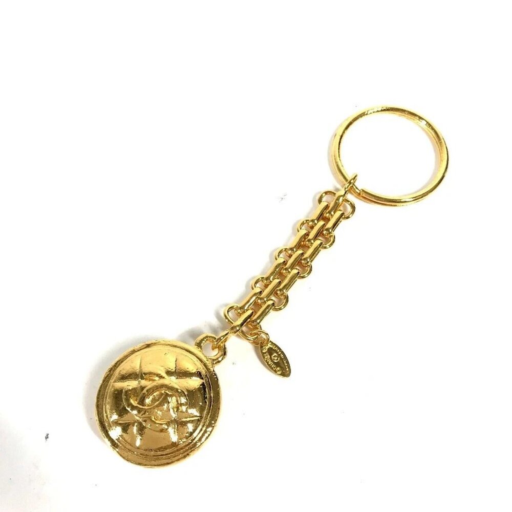 CHANEL Vintage chain CC CC Mark Bag Charm Matelasse Quilted Key Holder - Picture 1 of 11